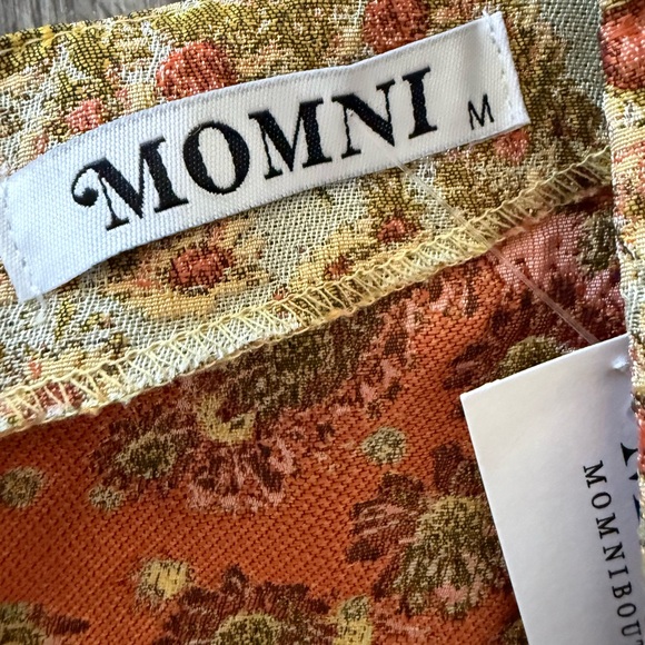 Momni Peplum Sunflower Top NWT - Picture 11 of 11